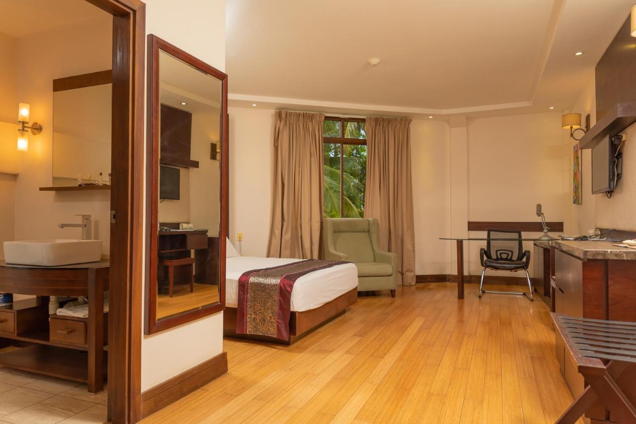 Herdmanston Lodge Hotel Georgetown Bagian luar foto