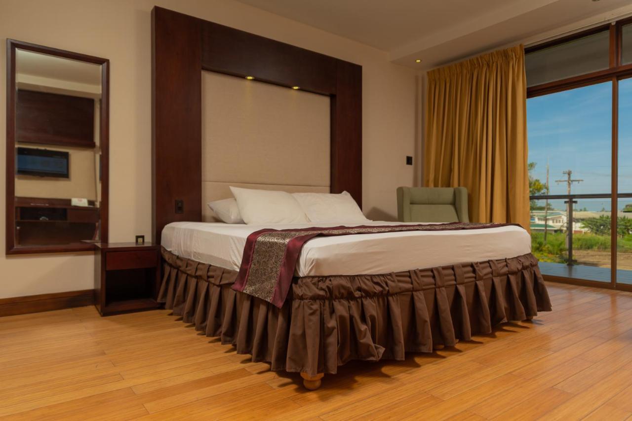Herdmanston Lodge Hotel Georgetown Bagian luar foto