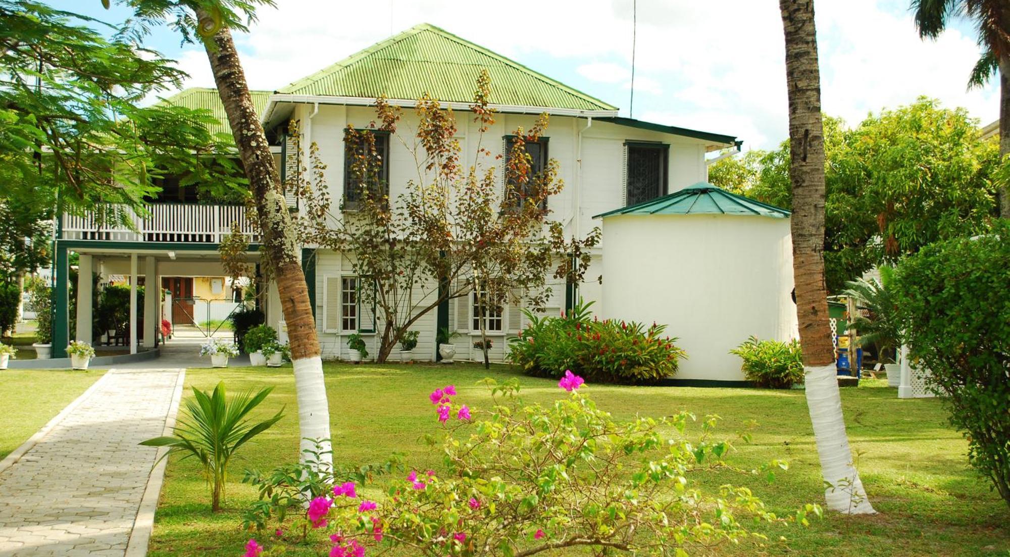 Herdmanston Lodge Hotel Georgetown Bagian luar foto