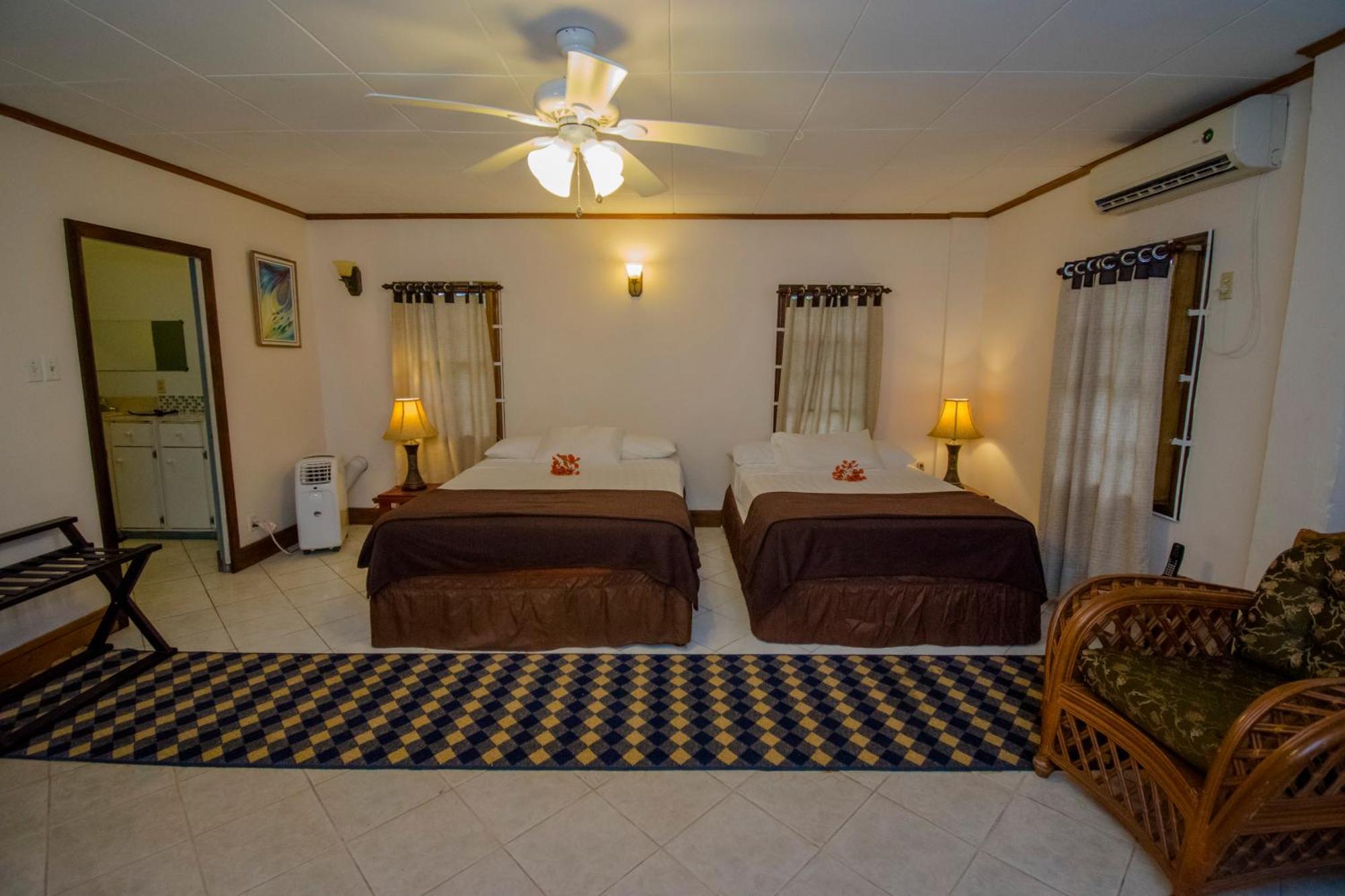 Herdmanston Lodge Hotel Georgetown Bagian luar foto