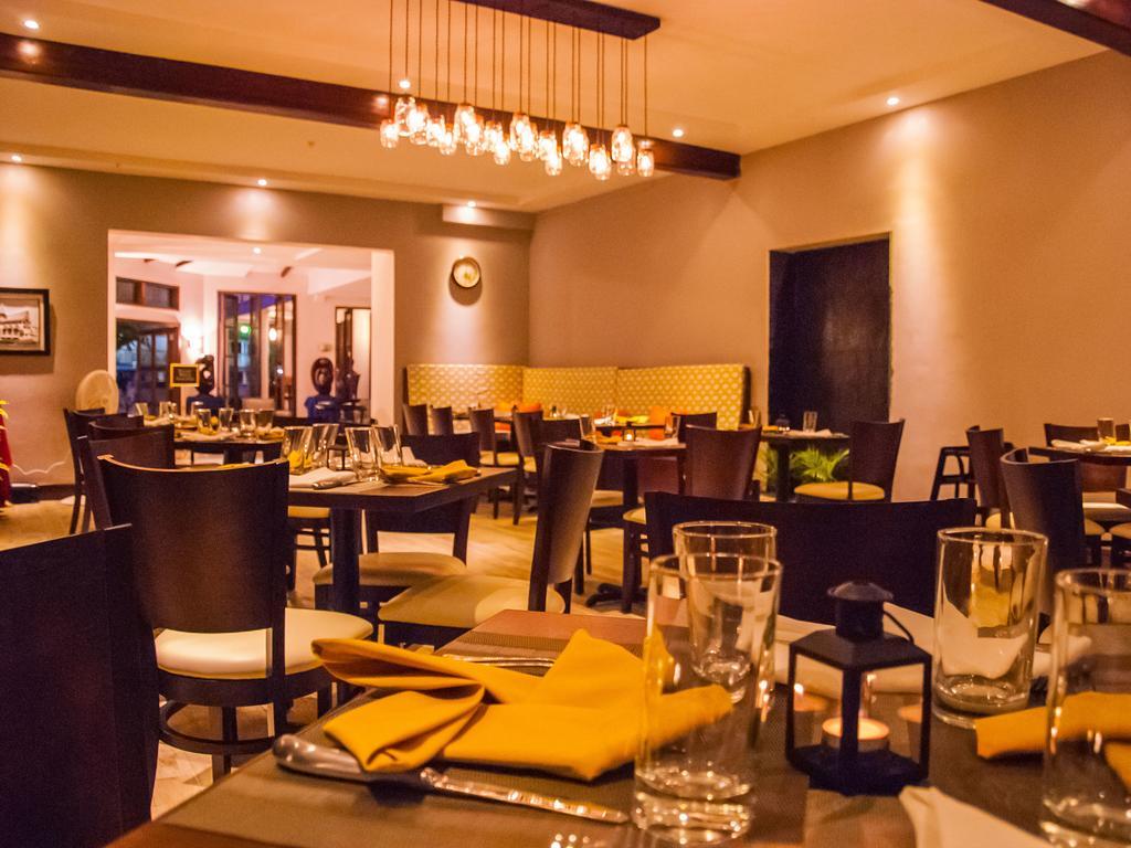 Herdmanston Lodge Hotel Georgetown Bagian luar foto